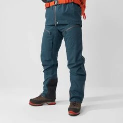 FJÄLLRÄVEN BERGTAGEN ECO-SHELL TROUSERS M Herren - Hardshellhose -Outdoor Bekleidung Geschäft 5637863686 m bergtagen ecoshell trousers m fjaellraeven 24
