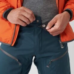 FJÄLLRÄVEN BERGTAGEN ECO-SHELL TROUSERS M Herren - Hardshellhose -Outdoor Bekleidung Geschäft 5637863686 o bergtagen ecoshell trousers m fjaellraeven 24