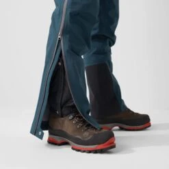 FJÄLLRÄVEN BERGTAGEN ECO-SHELL TROUSERS M Herren - Hardshellhose -Outdoor Bekleidung Geschäft 5637863686 q bergtagen ecoshell trousers m fjaellraeven 24