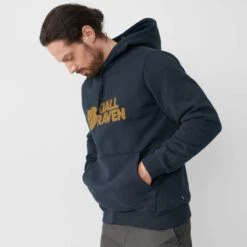 FJÄLLRÄVEN LOGO HOODIE M Herren - Kapuzenpullover -Outdoor Bekleidung Geschäft 5638003707 d fjaellraeven logo hoodie m fjaellraeven 24