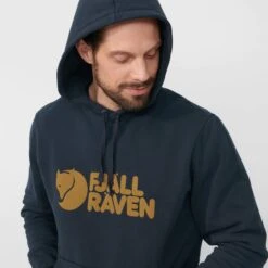 FJÄLLRÄVEN LOGO HOODIE M Herren - Kapuzenpullover -Outdoor Bekleidung Geschäft 5638003707 e fjaellraeven logo hoodie m fjaellraeven 24